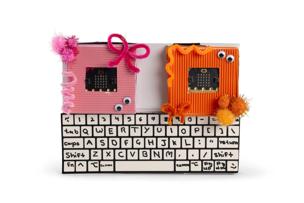 Keyboard with microbits