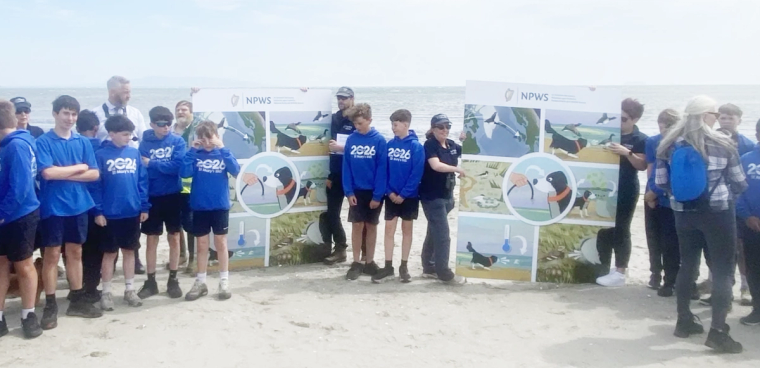 School kids supporting the dogs off lead message for NPWS