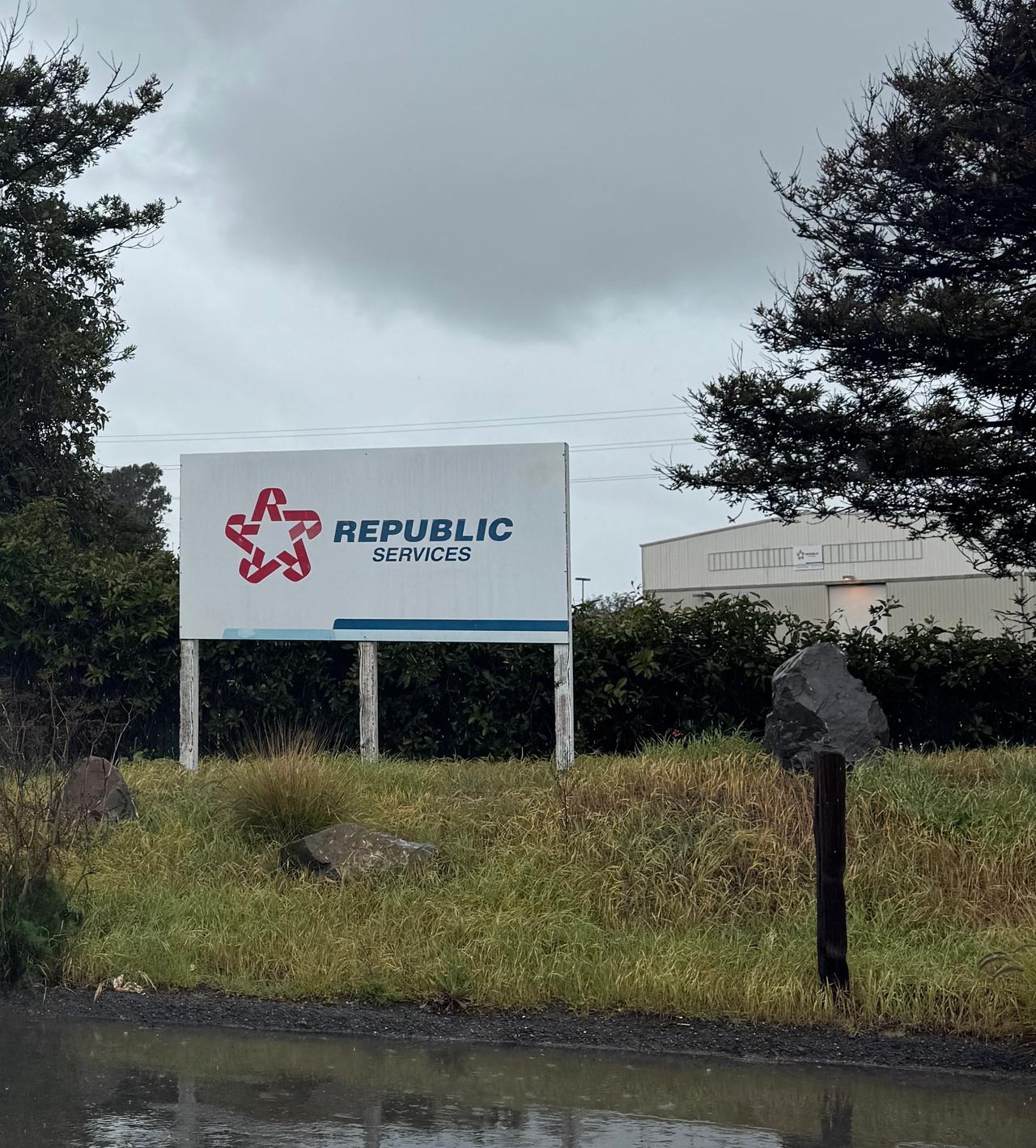 Republic Services sign