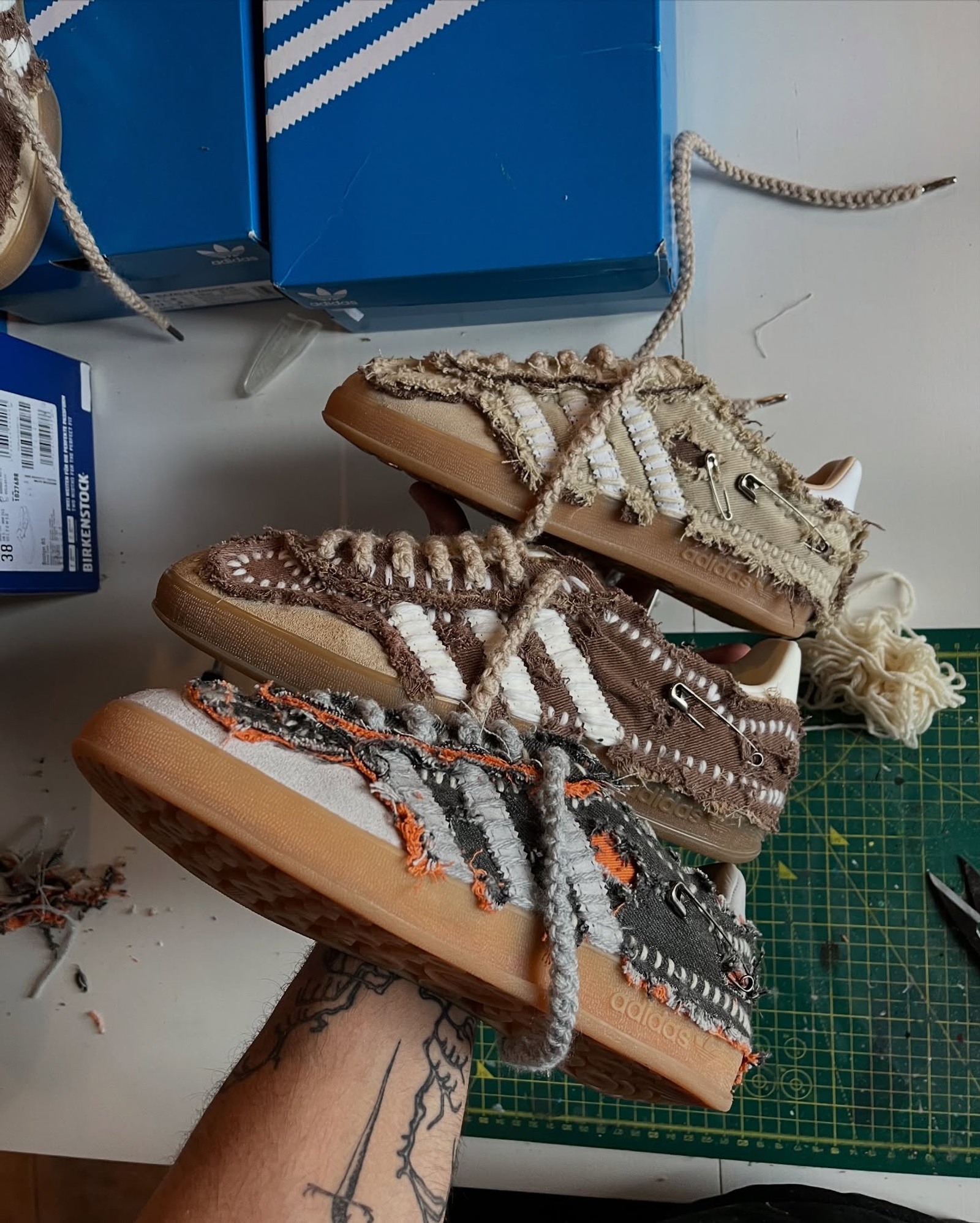 Diventare un artista partendo dalle sneakers - Davide di Lernia