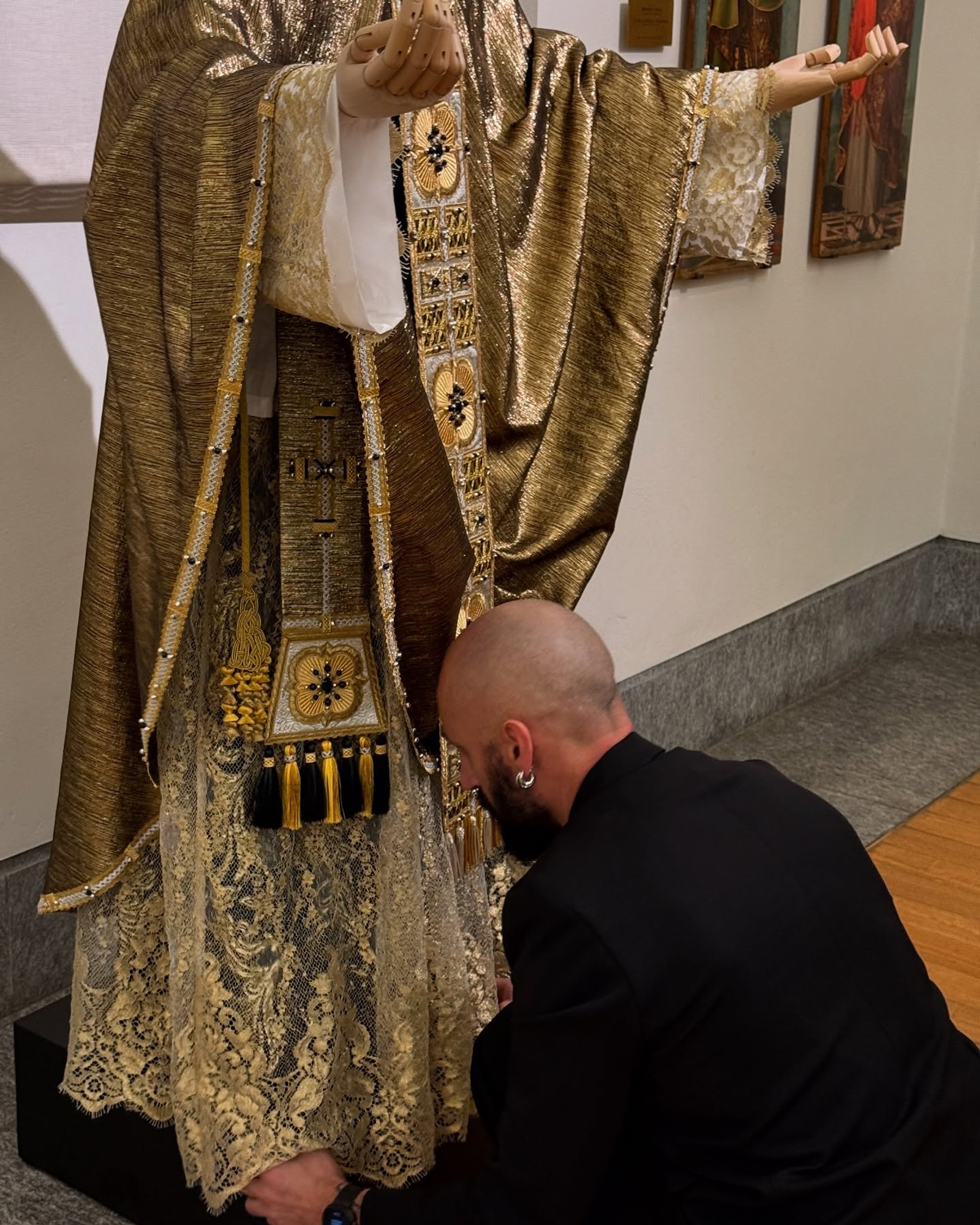 Anche il Papa ha uno stilista e non è quello che pensi