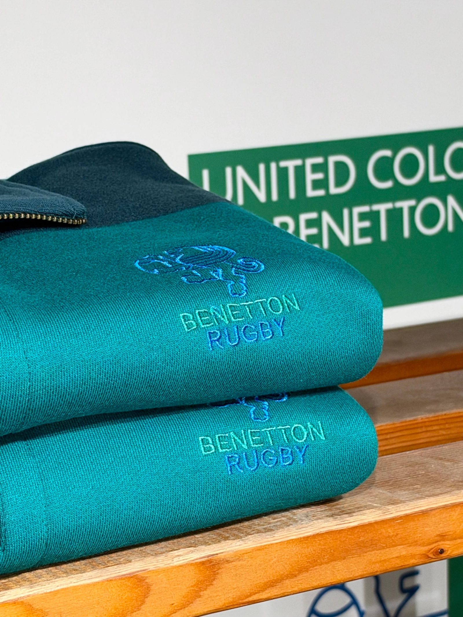 Benetton vuole farci tornare agli anni 80 con questa collezione da Rugby