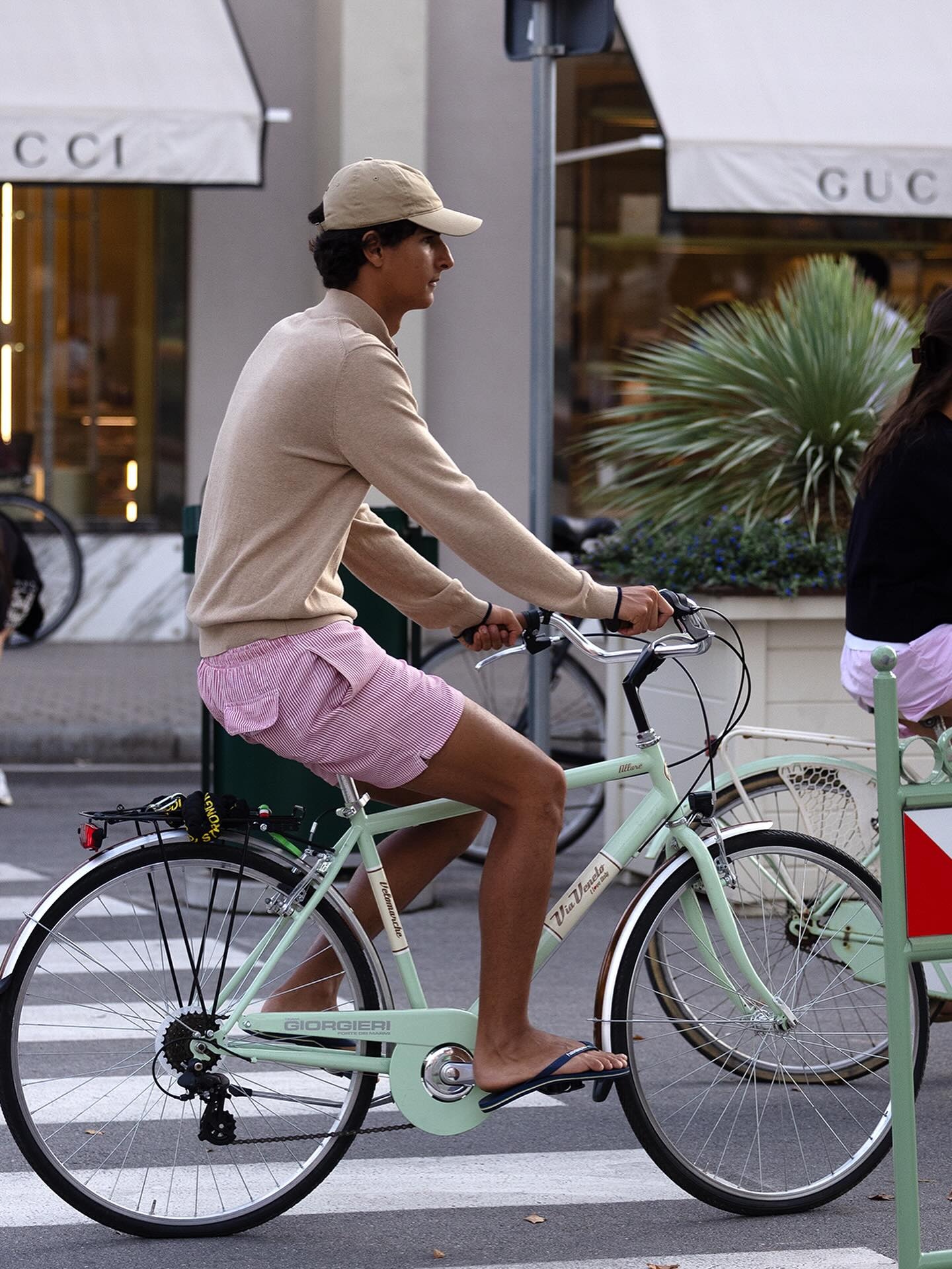 Il vero lusso è poter indossare i Bermuda quando vuoi