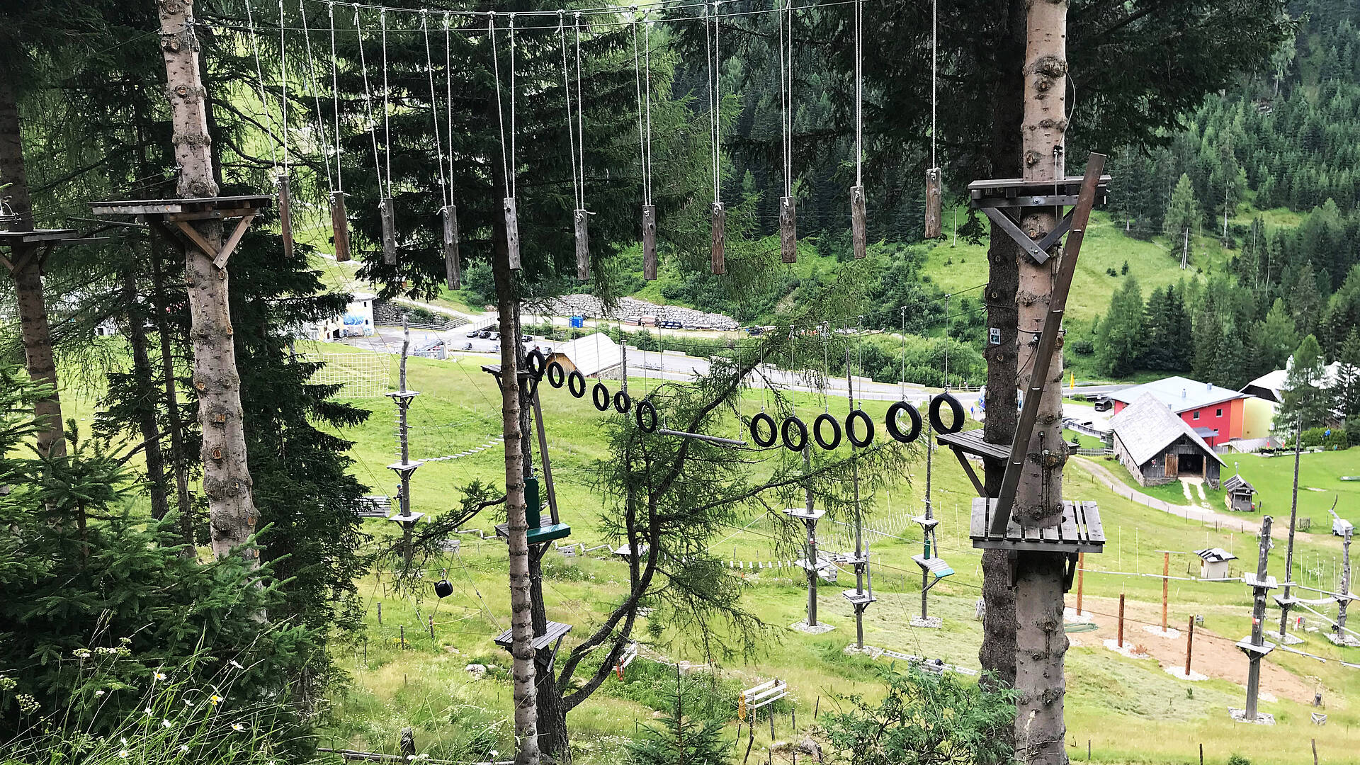 Aktivurlaub, Klettern und Kraxeln, Natur, Wälder, Höhenlage, Seile, Kinder