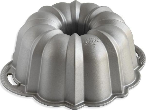 Nordic Ware Anniversary Bundt Pan, 15 Cup, Silver
