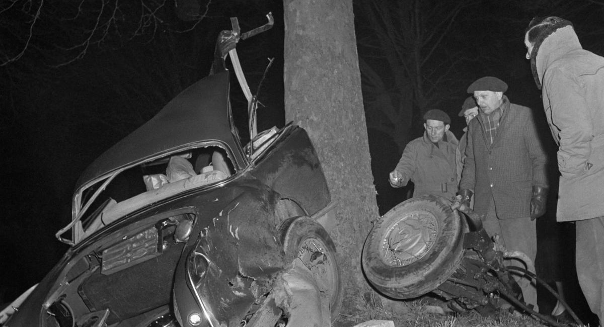 The Terrifying Car Crash That Inspired a Masterpiece
