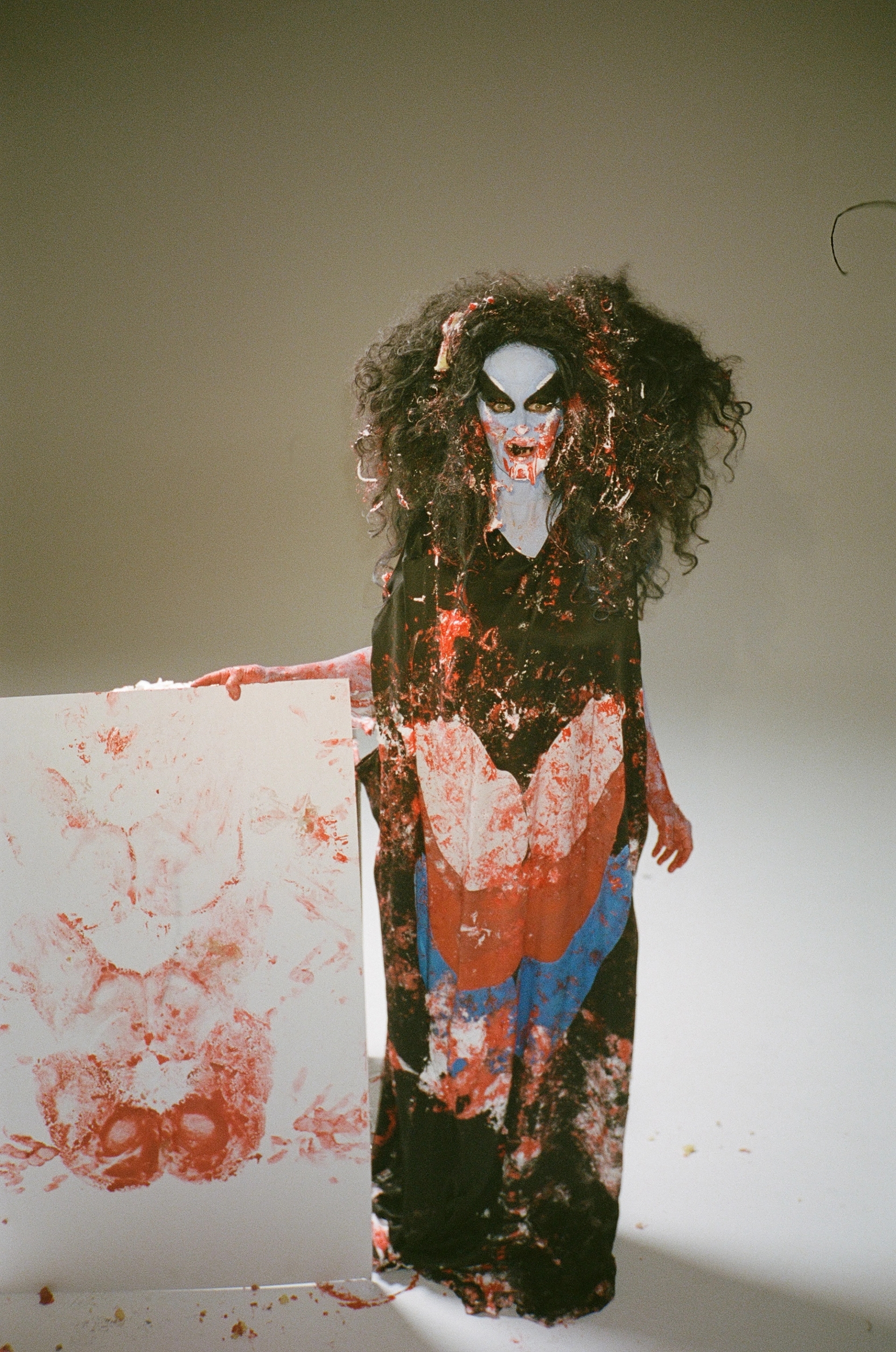 Kembra Pfahler, The Manual of Action BTS © CIRCA. Courtesy of CIRCA and Kembra Pfahler. Photo: Jasper Rischen.