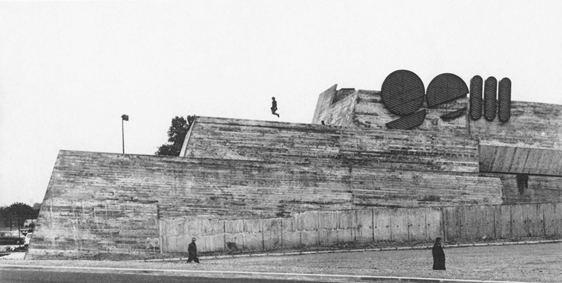 CLAUDE PARENT: The Supermodernist