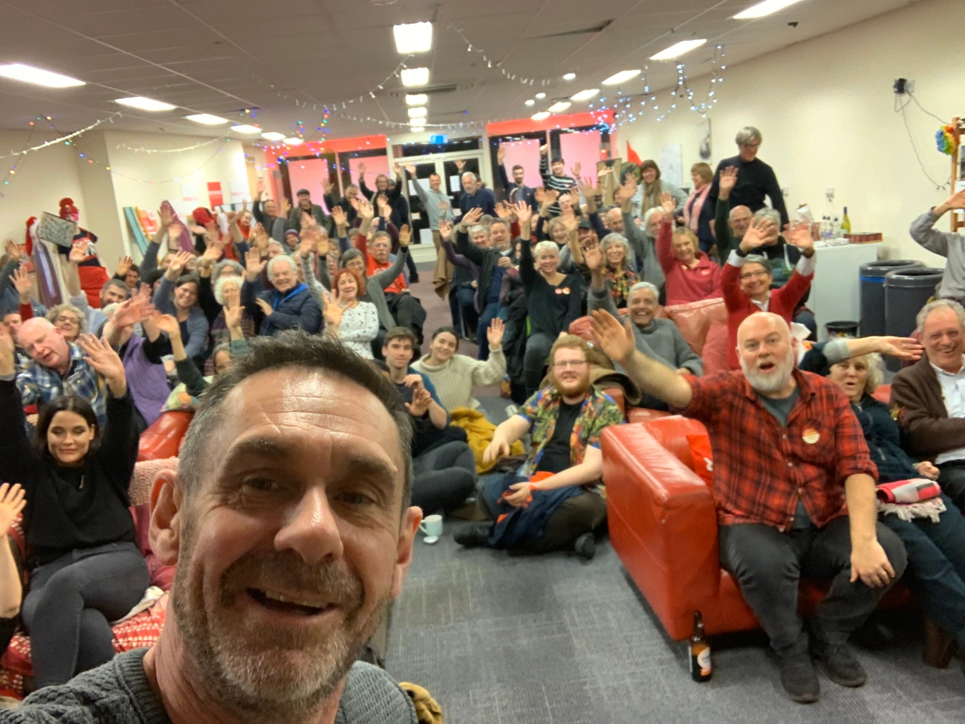 @paulmasonnews Dec 8 Fantastic discussion in Stroud - recruited some new members - these are ppl who've been on the doors all weekend and turned up to talk about the politics and economics of the election. Inspired - Vote @DavidEDrew on Thurs