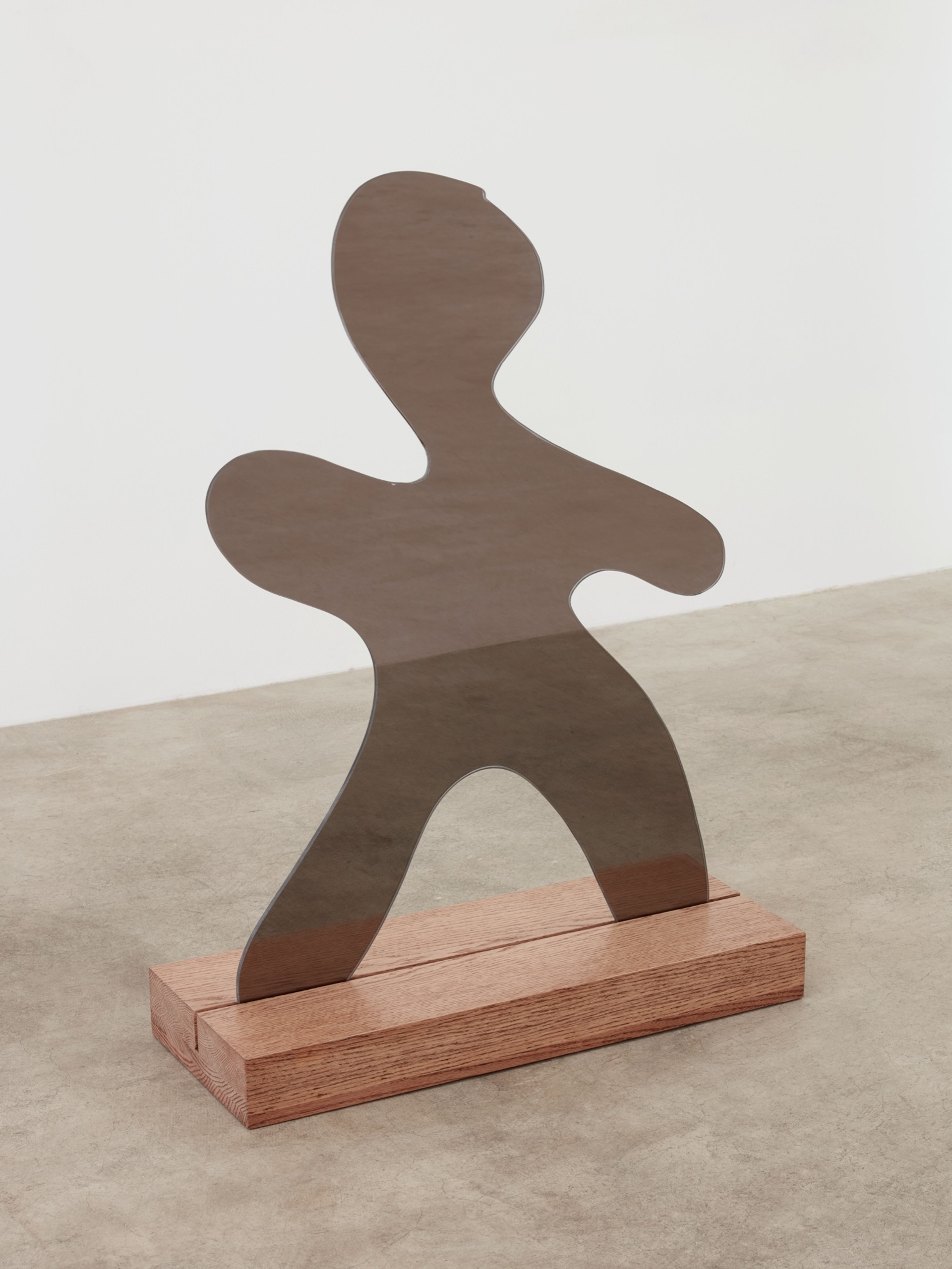 Aria Dean, '(meta)model: after flat stanley,' 2019. Security mirror, oak. Image courtesy the artist and Château Shatto, Los Angeles. Photo: Ed Mumford.