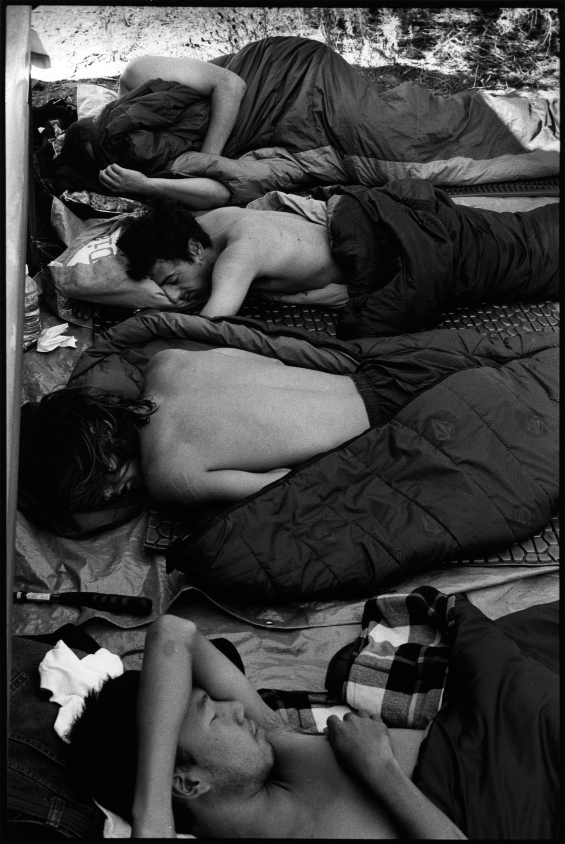 Ed Templeton, Skaters Sleep Outside New Mexico, 2008. Courtesy of the artist and Roberts Projects, Los Angeles.