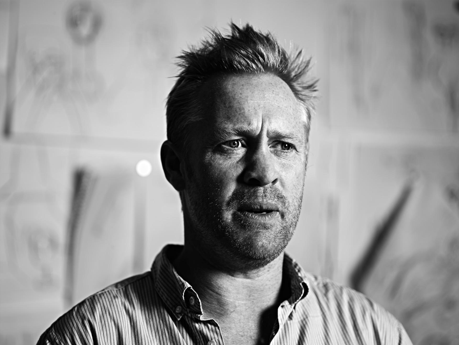 Coming Into Form – THOMAS HOUSEAGO