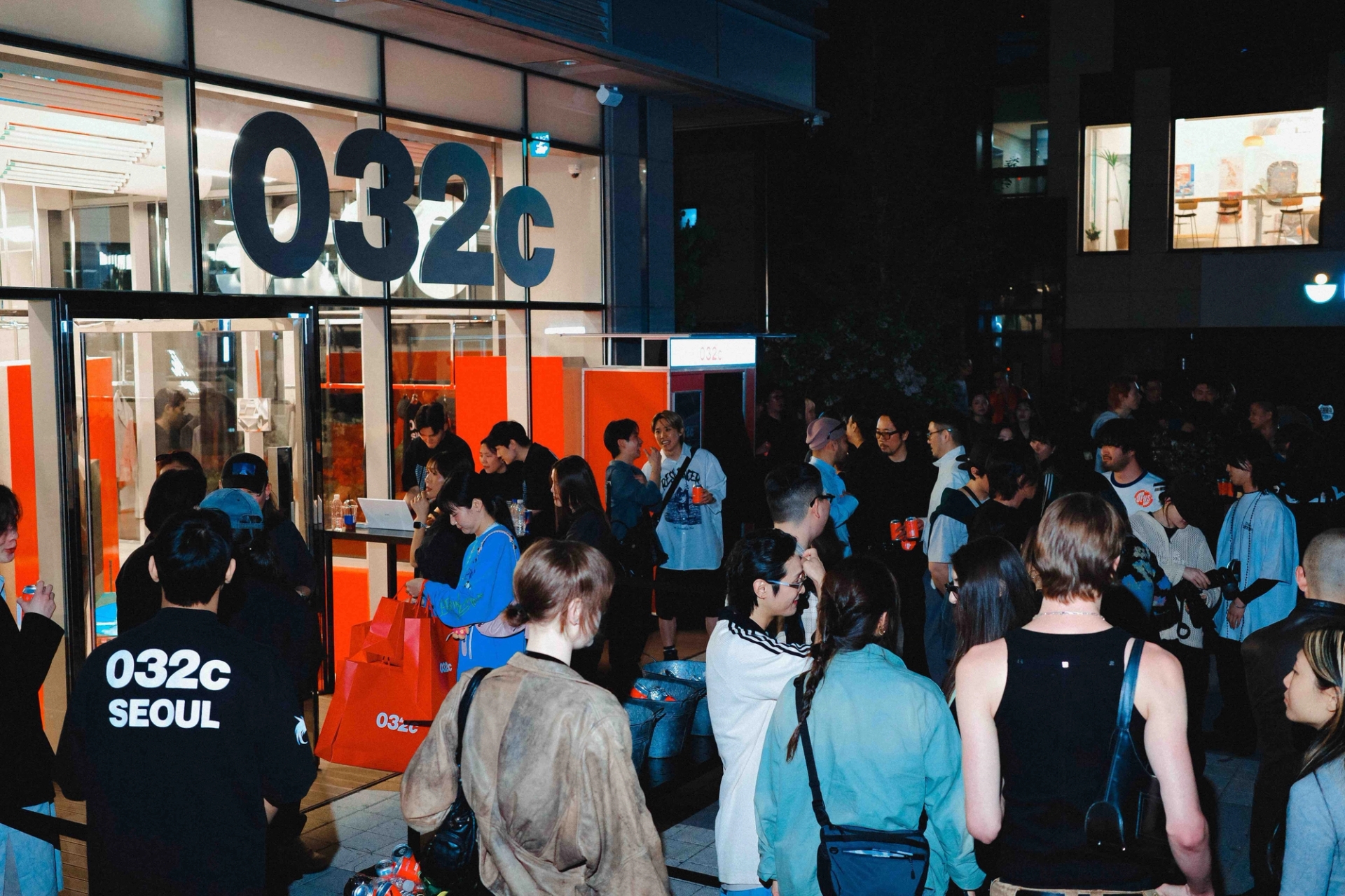 032c