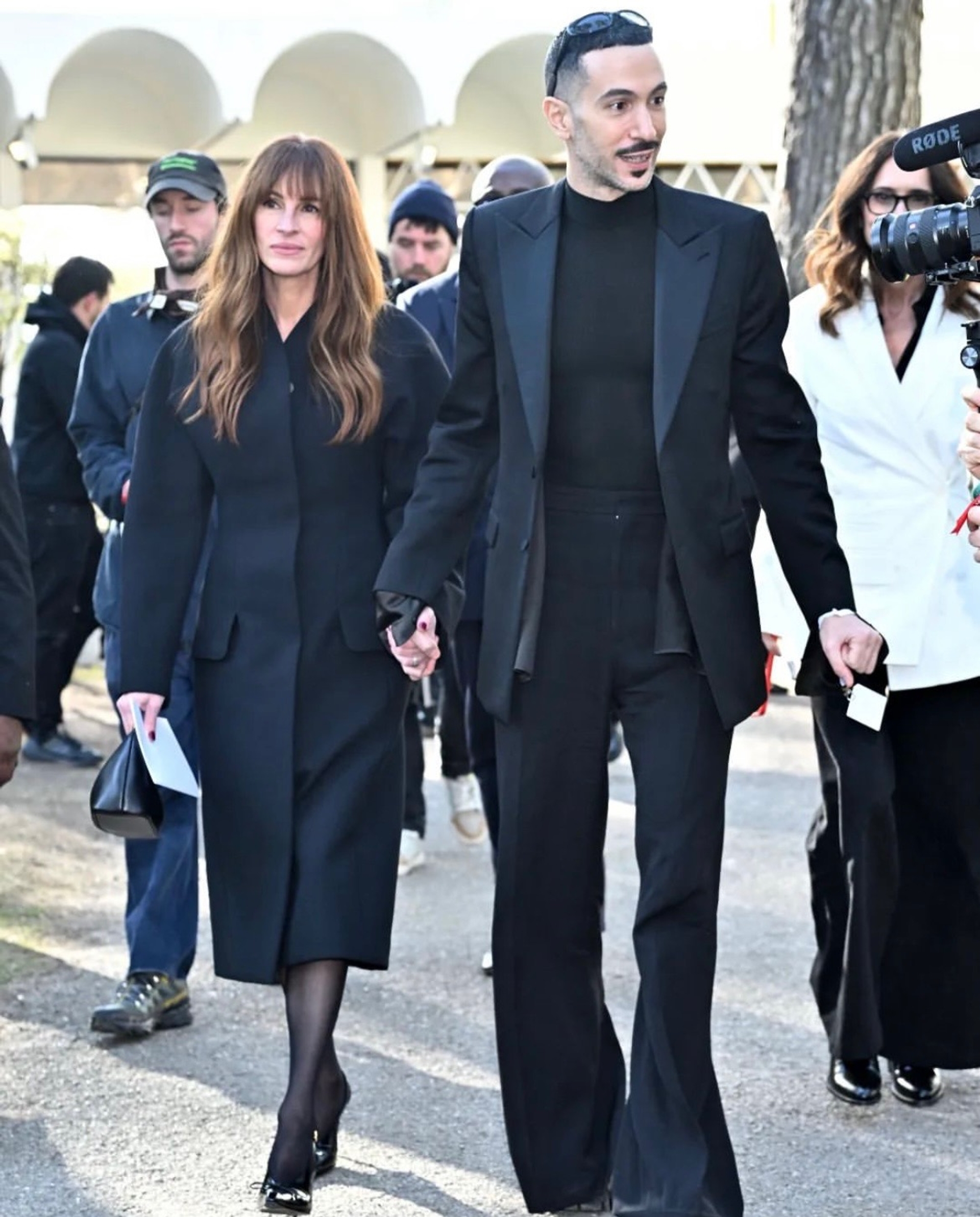 Marquis and Julia Roberts at Jacquemus SS-24, "Les Sculptures"