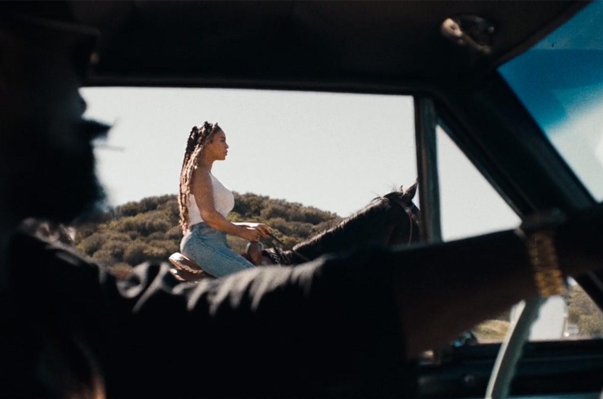 Still from Beyoncé's "Daddy Lessons" music video.