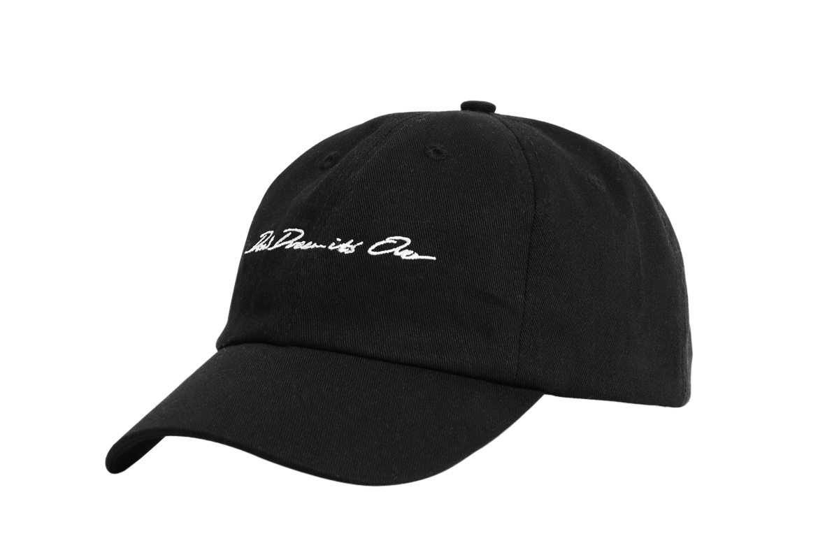 DON'T DREAM IT'S OVER” – A Resistance Sweatshirt and Cap | 032c