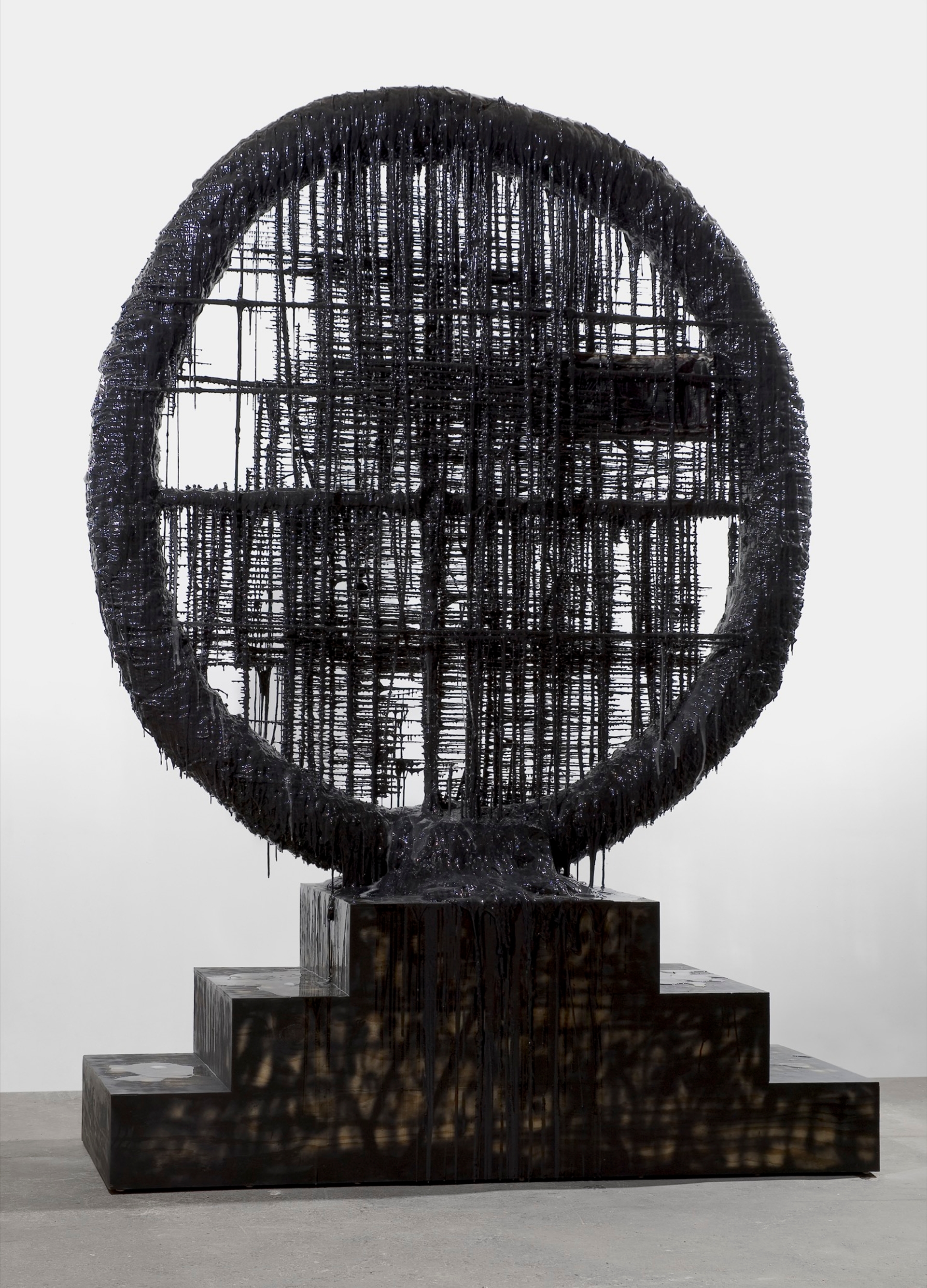 Sterling Ruby, Black Star/Prostitutes Bolster, 2007. PVC pipe, urethane, wood, aluminum, and spray paint. Courtesy Sterling Ruby Studio and la Colección Jumex, México. Photo: Robert Wedemeyer.