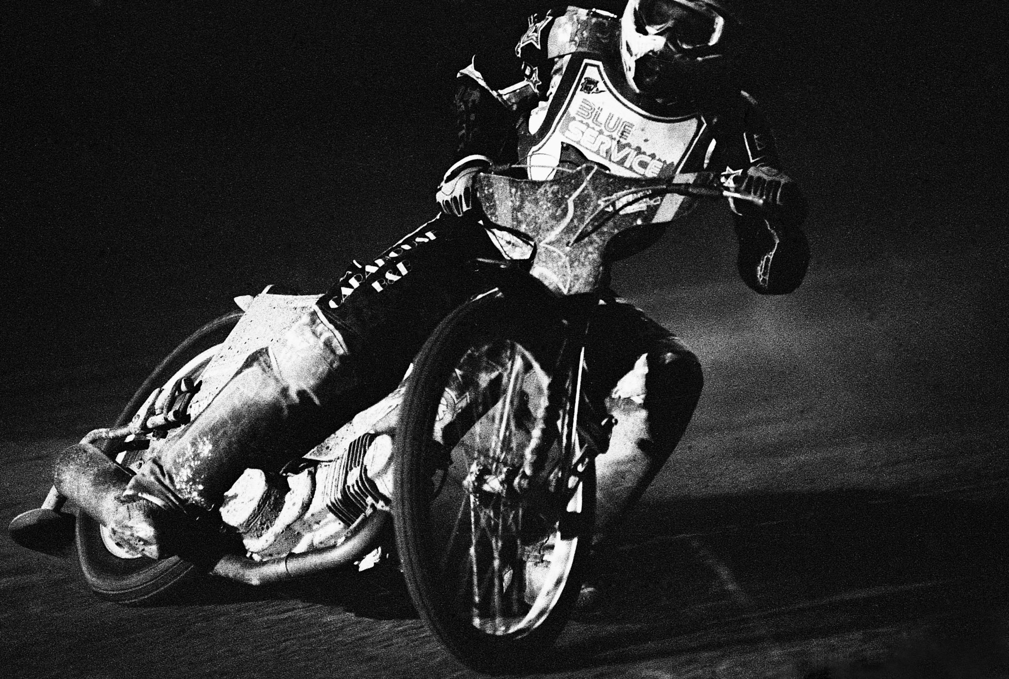 ALESSANDRO SIMONETTI Captures Italy’s UNDERGROUND SPEED FANATICS