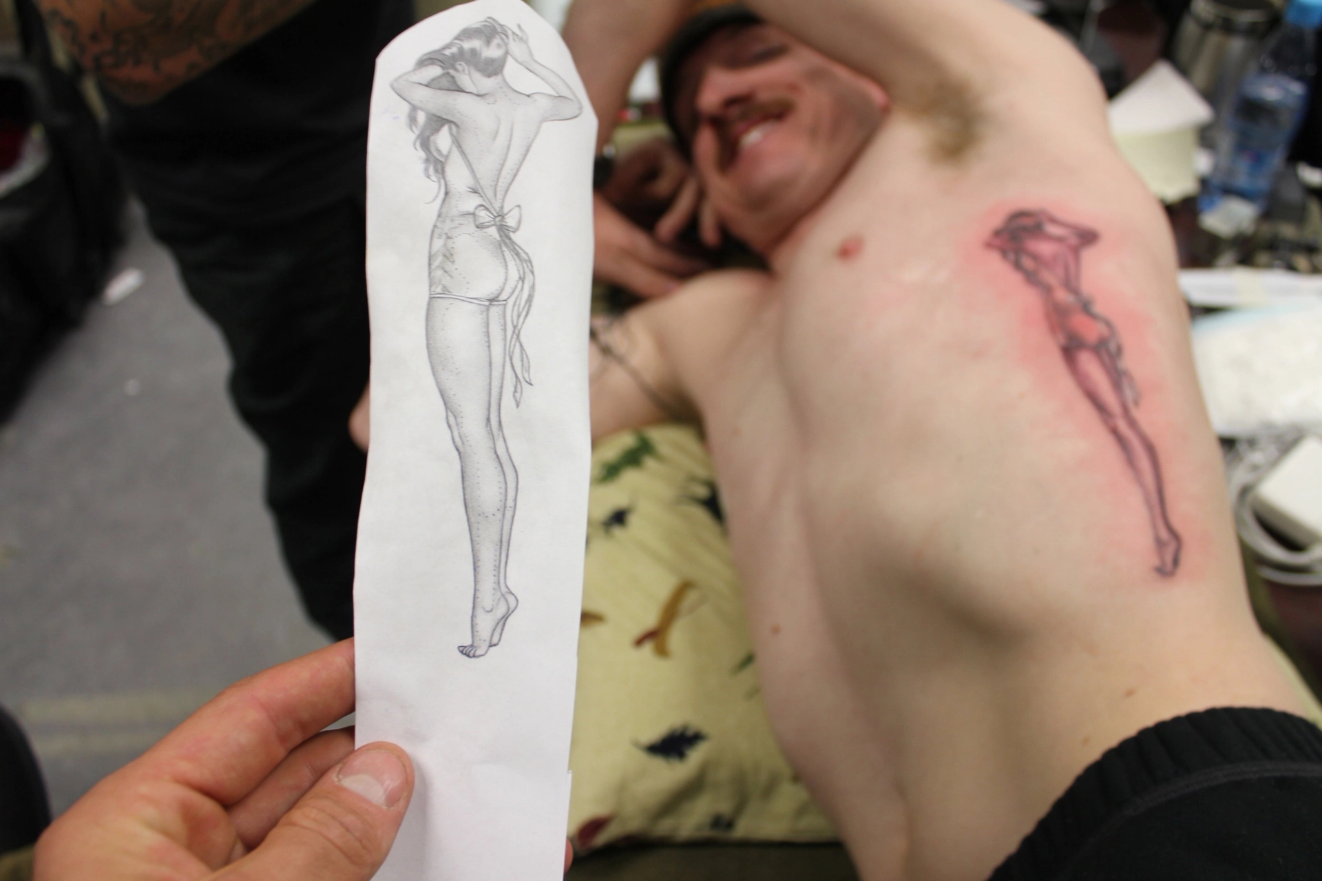 In Afganistan, Campbell bunked with the Parajumpers – the "PJs" – and tattooed soldiers stationed there, with whatever moved them.