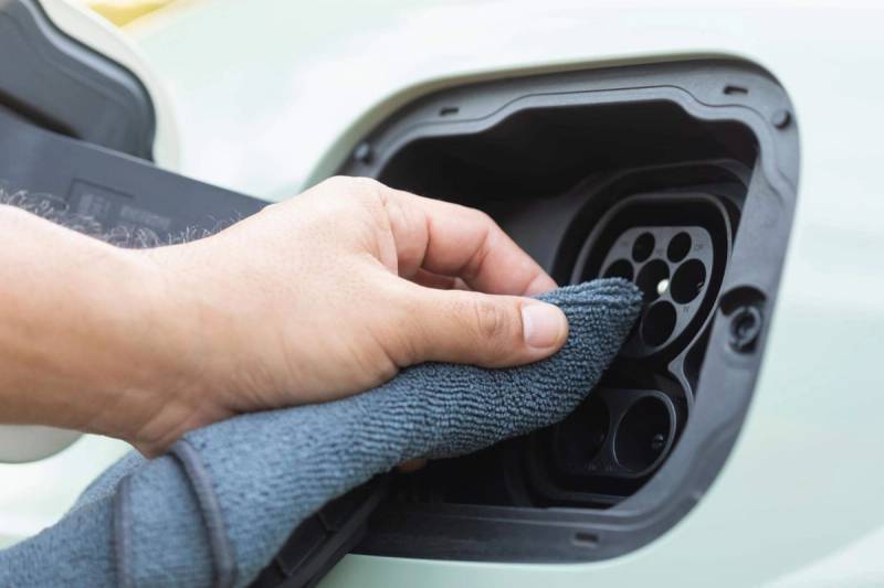 Nettoyage voiture électrique en Belgique : service professionnel et écologique