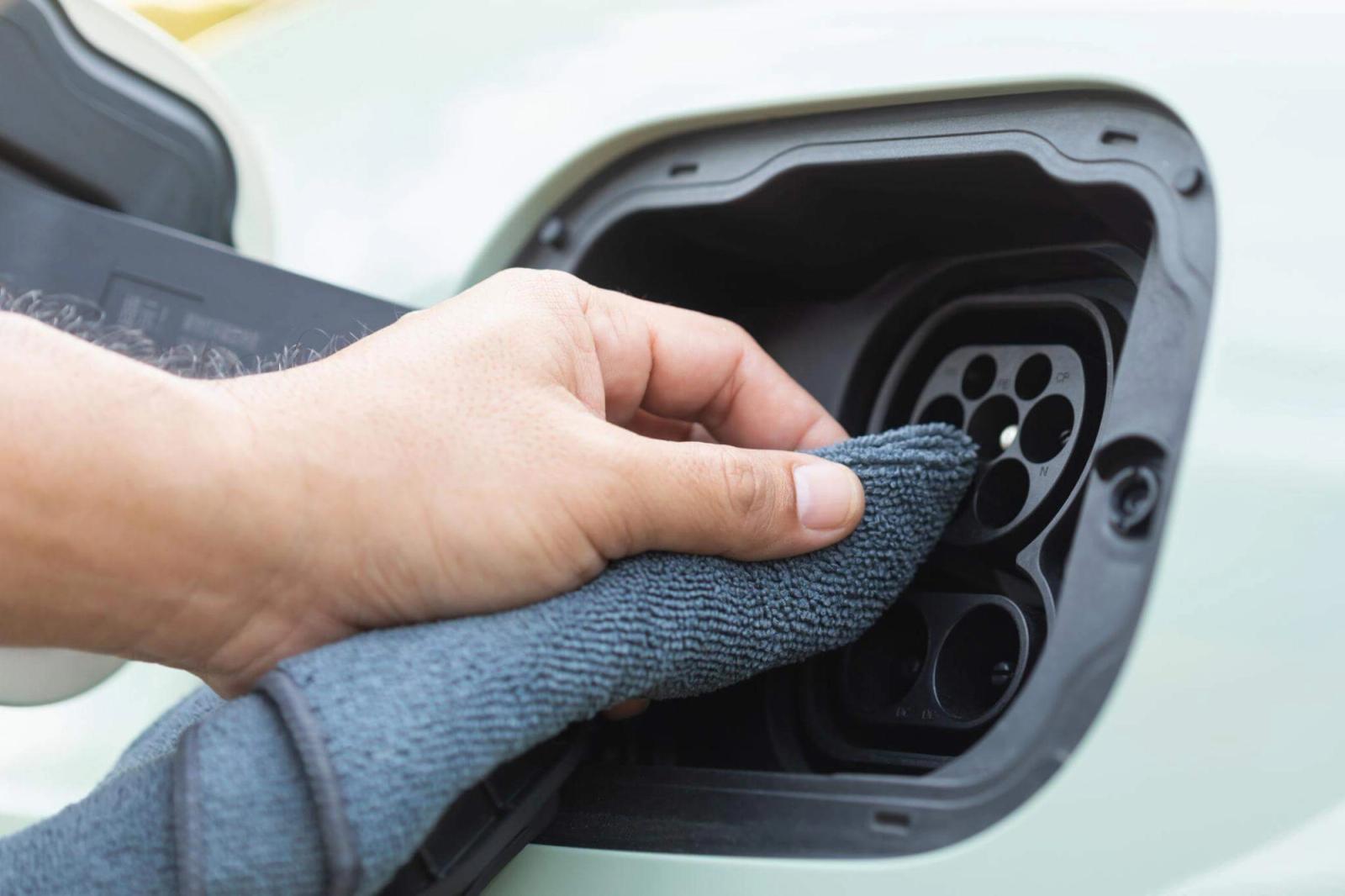 Nettoyage voiture électrique en Belgique : service professionnel et écologique