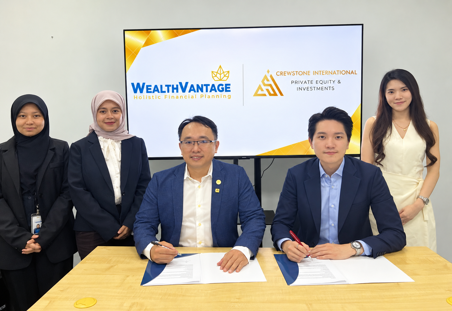 Pictured at the signing ceremony are Stephen Yong, Executive Director of Wealth Vantage Advisory (seated left), Wong Keng Fai, Chief Executive Officer of Crewstone International (seated right), and Keah Eewen, Director of Investor & Client Coverage at Crewstone International, marking the continued partnership between both firms to expand private credit access for Malaysian investors.