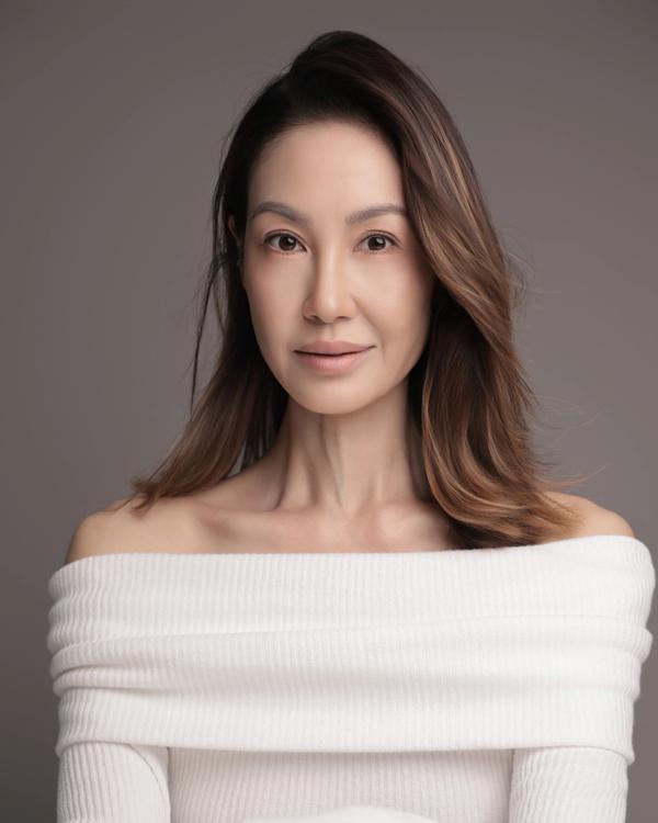 Amy J Cheng