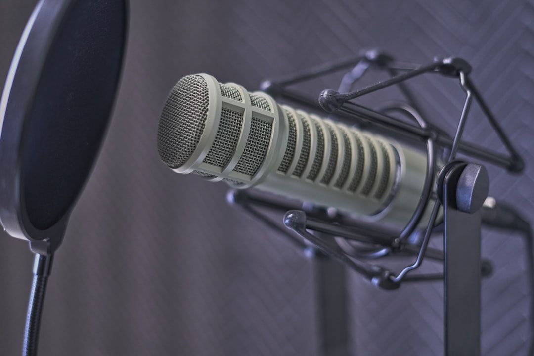 Setup gear podcast lengkap mic mixer dan kamera multicam di studio