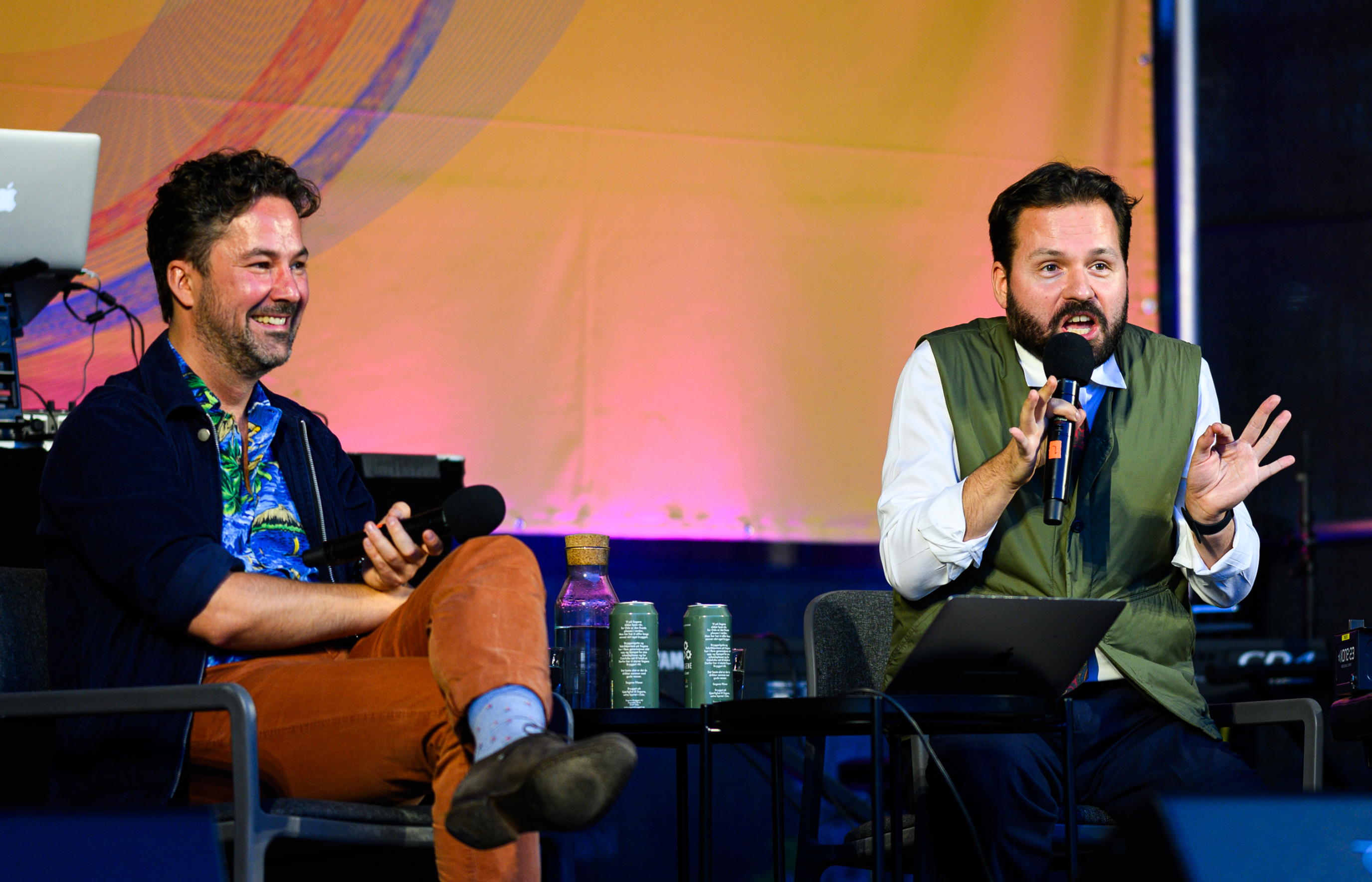 hasse and tophe on stage