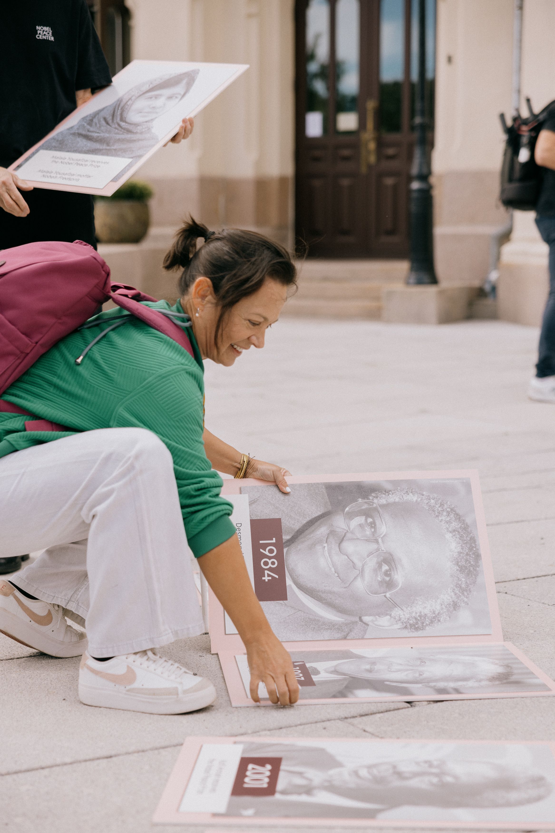 lady playing the timeline game