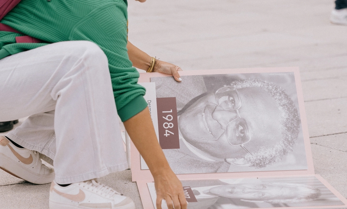 lady playing the timeline game