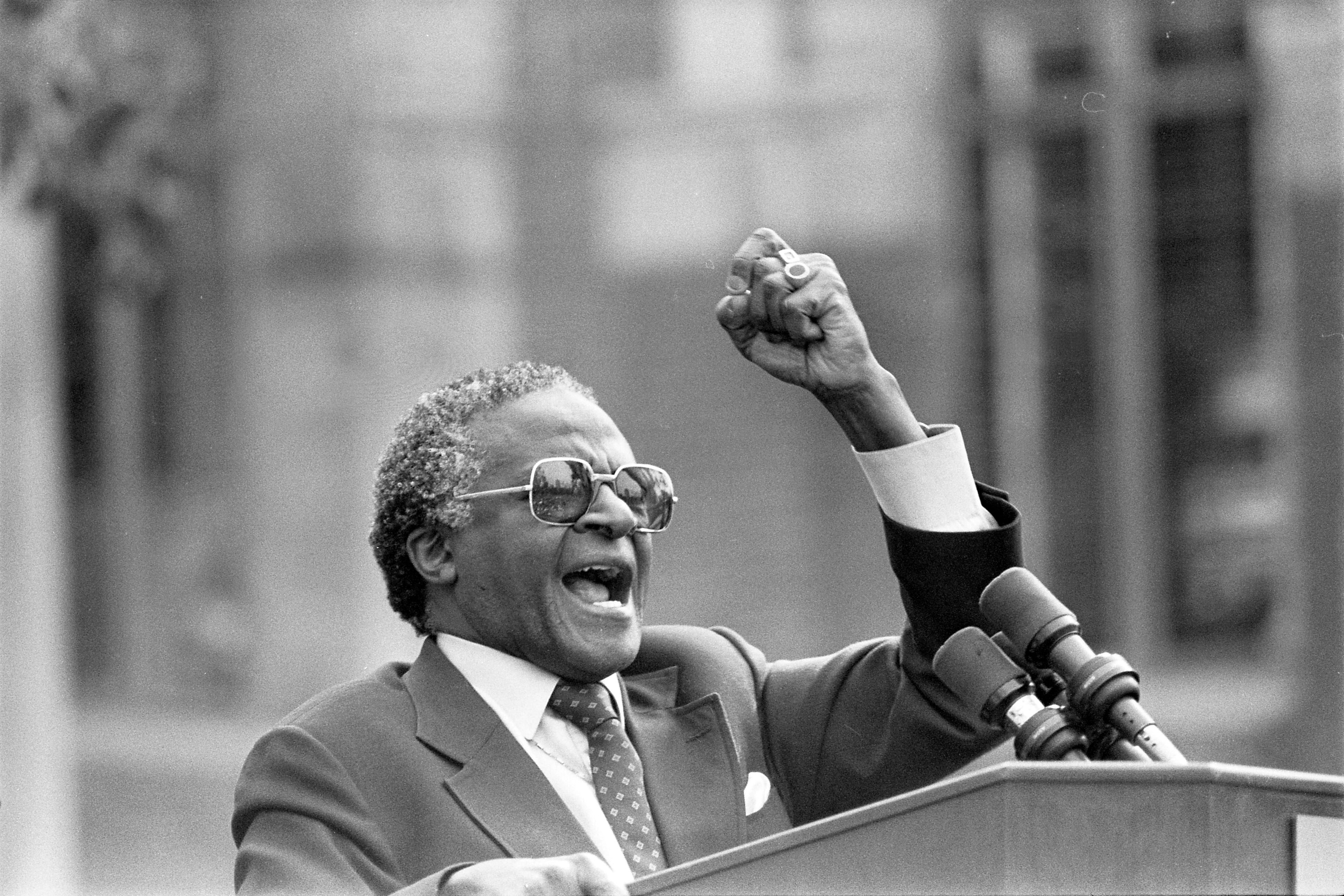 Desmond tutu making speech