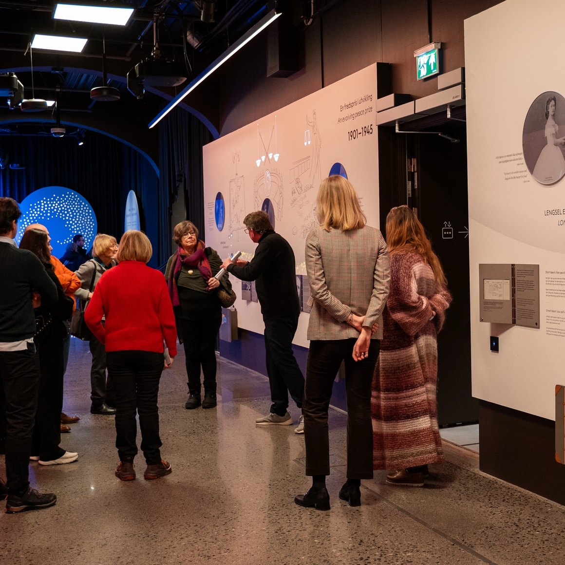guided tour private group in the museum