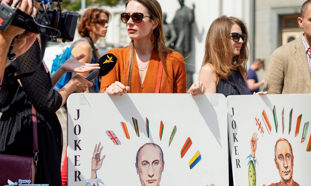 CCL in action, protests.