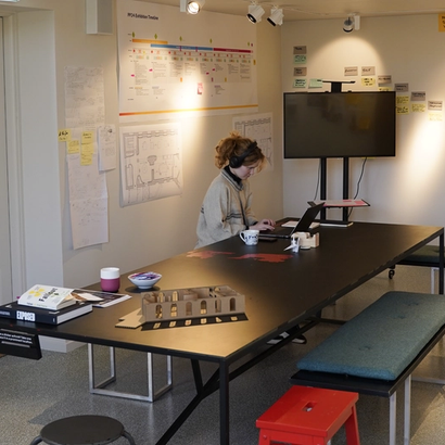 Fra fredsprisutstillingens arbeidsrom