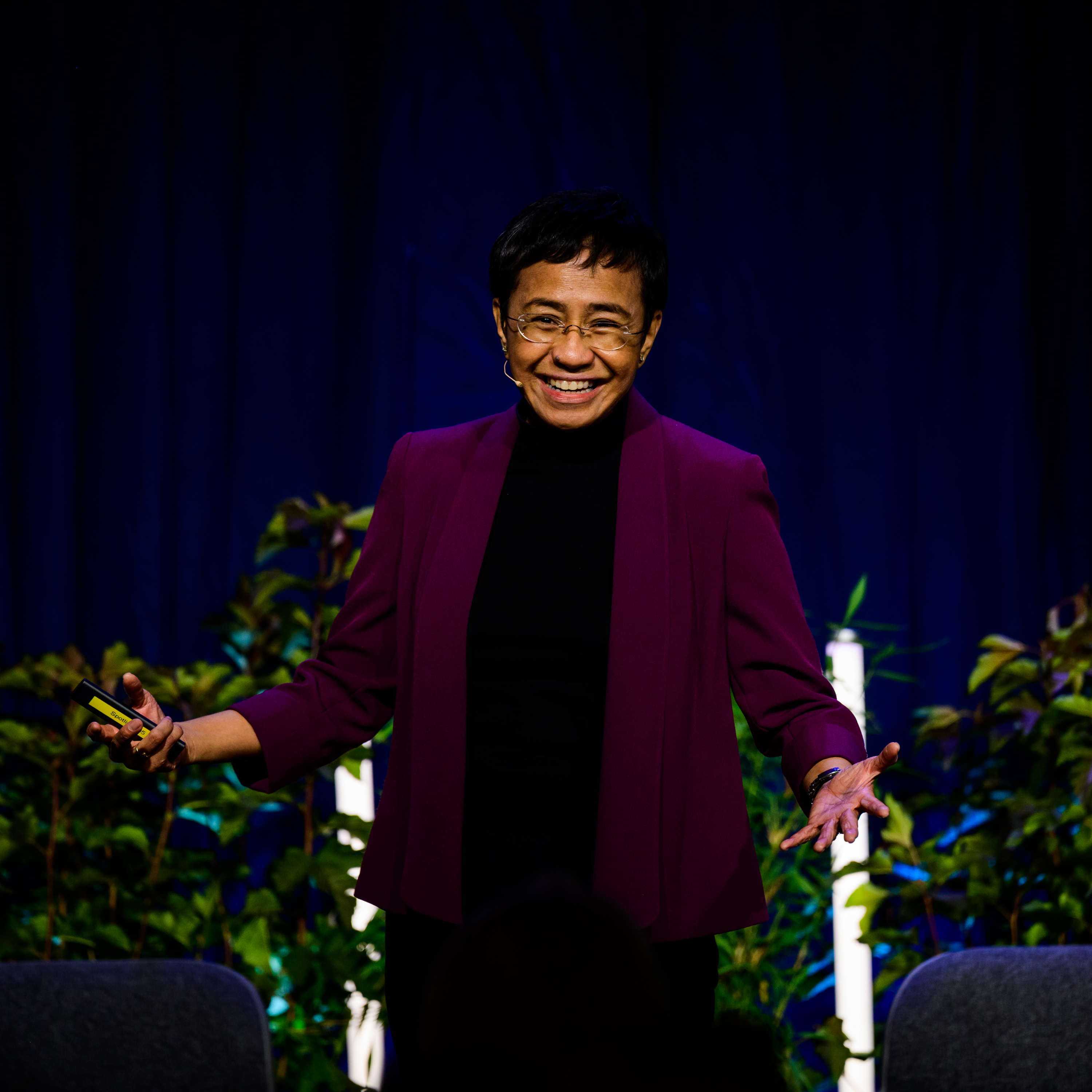 maria ressa on stage