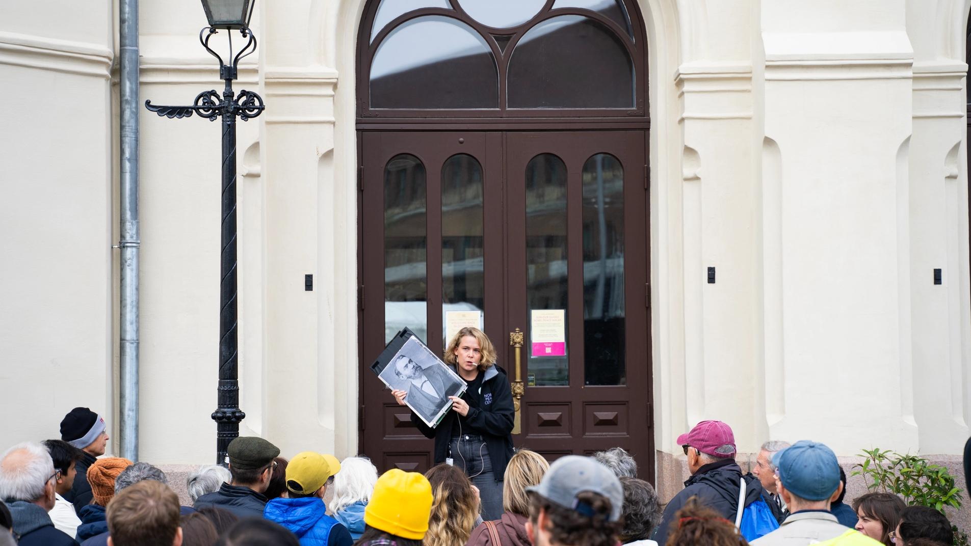 The Nobel Peace Center in front of, guided tour