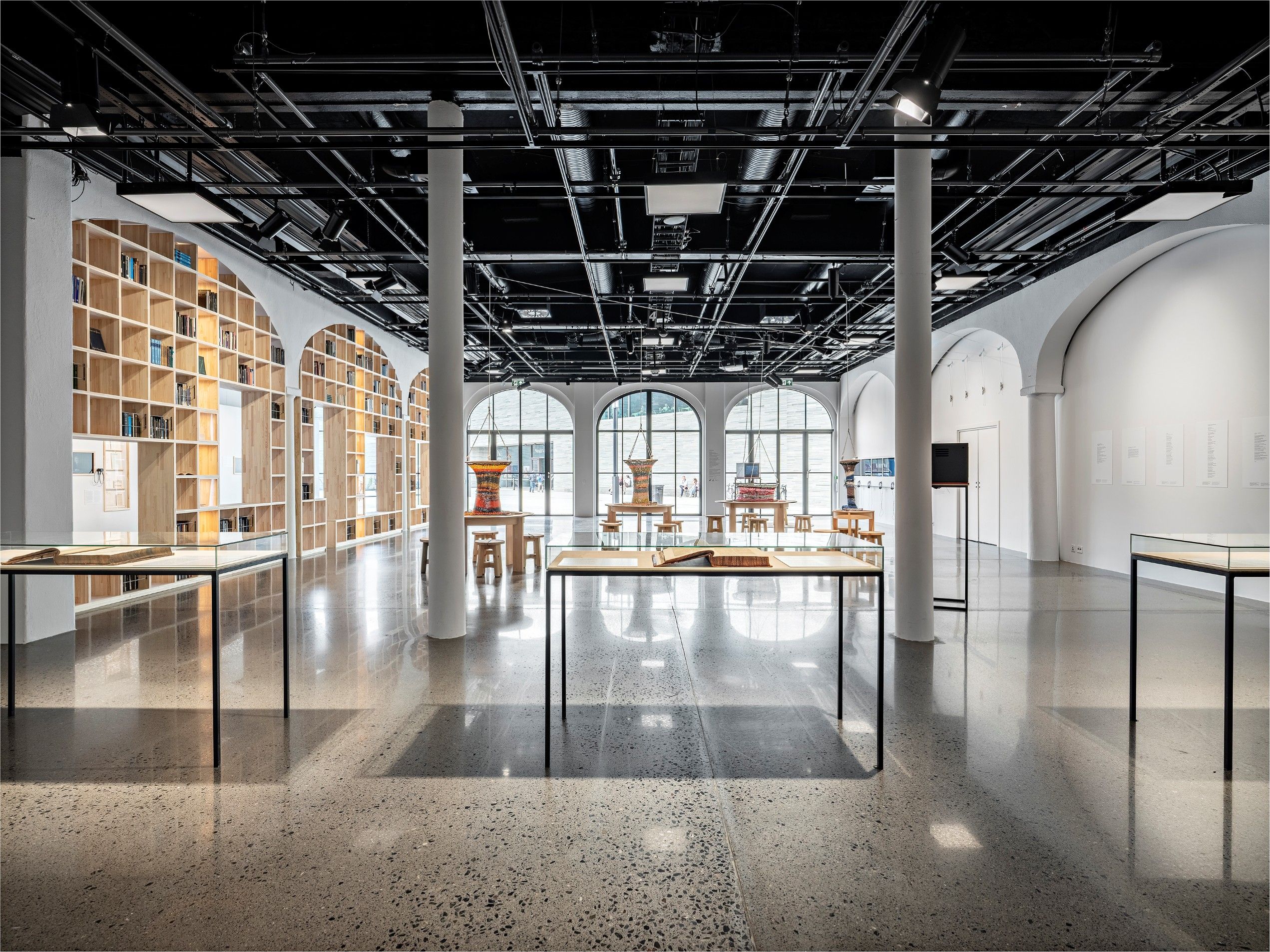 picture of the exhibition paths to peace