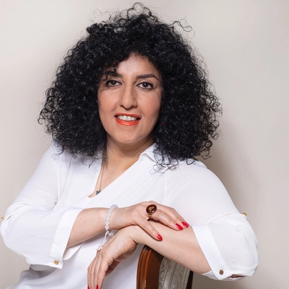 portrait of narges mohammadi