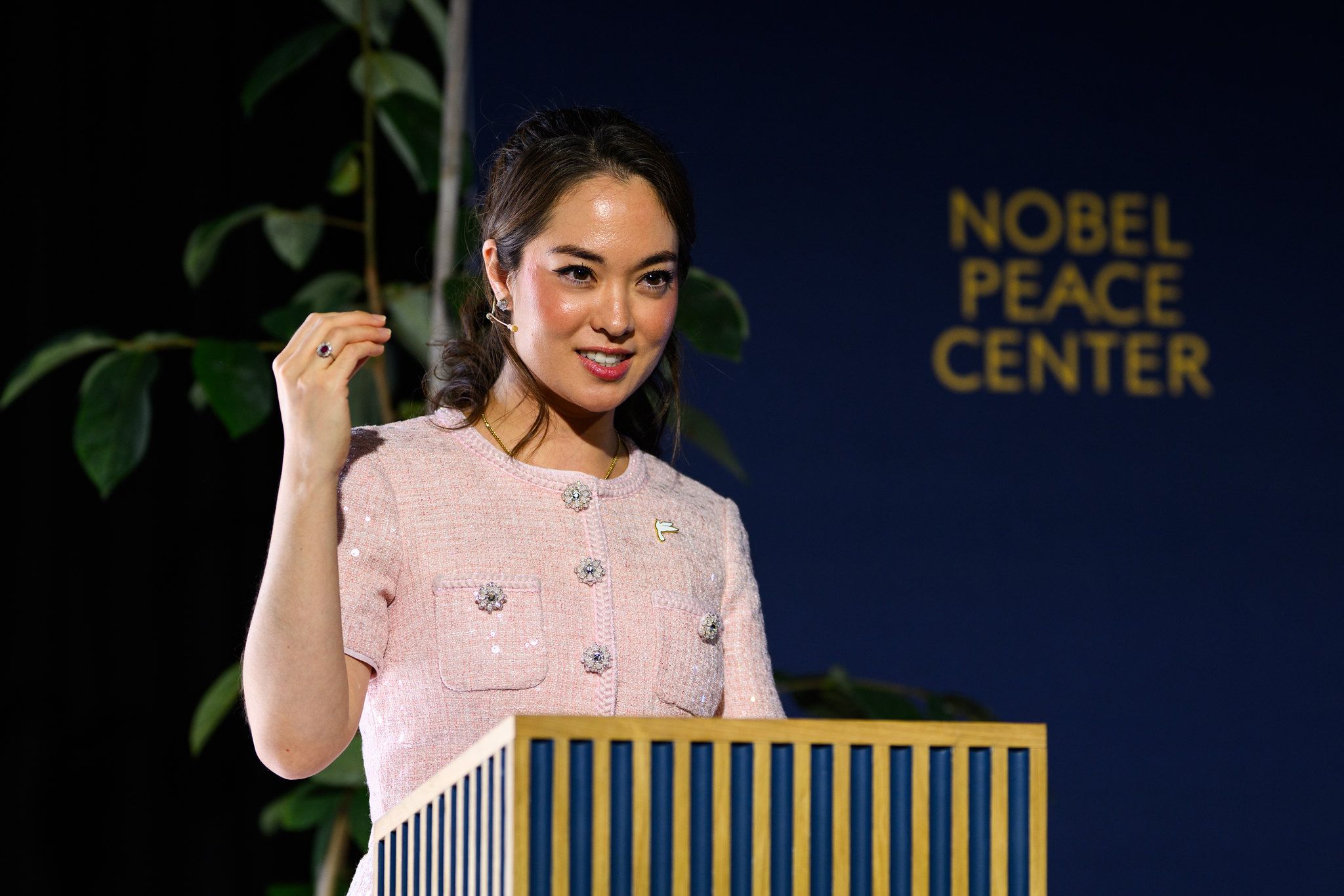 Emma Pike på scenen.