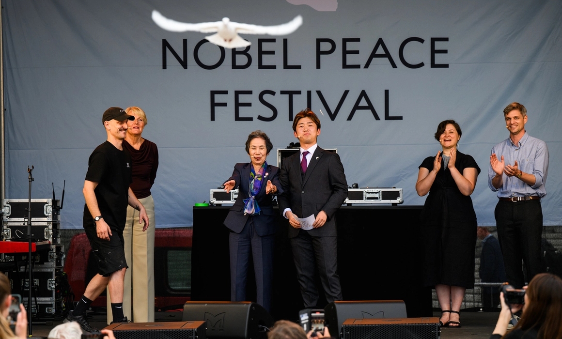 fra festivalen, dueslipp på scenen