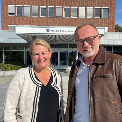 follo kommune ansatte foran rådhuset.
