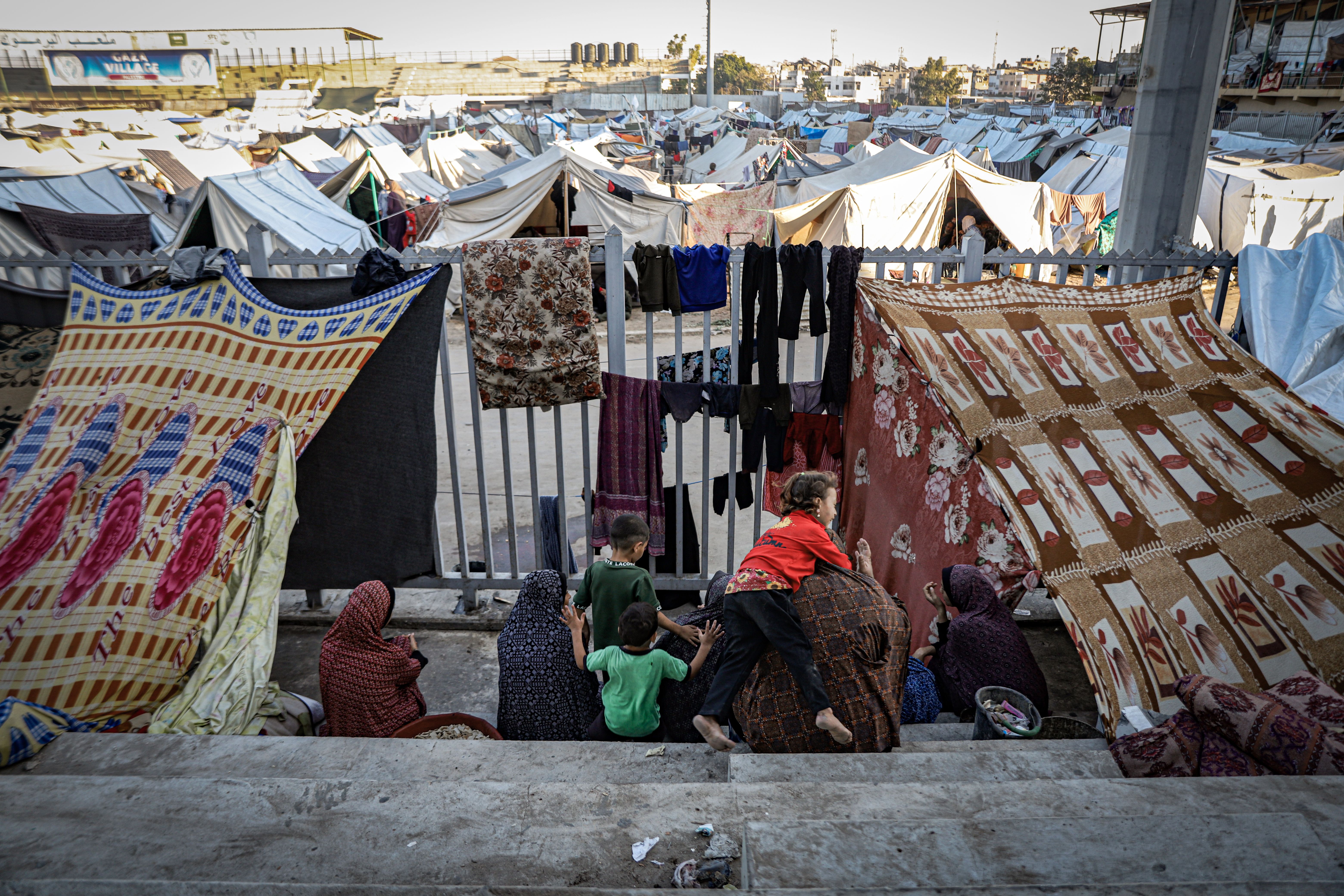 teltleir i gaza., hjemmesnekra telt.