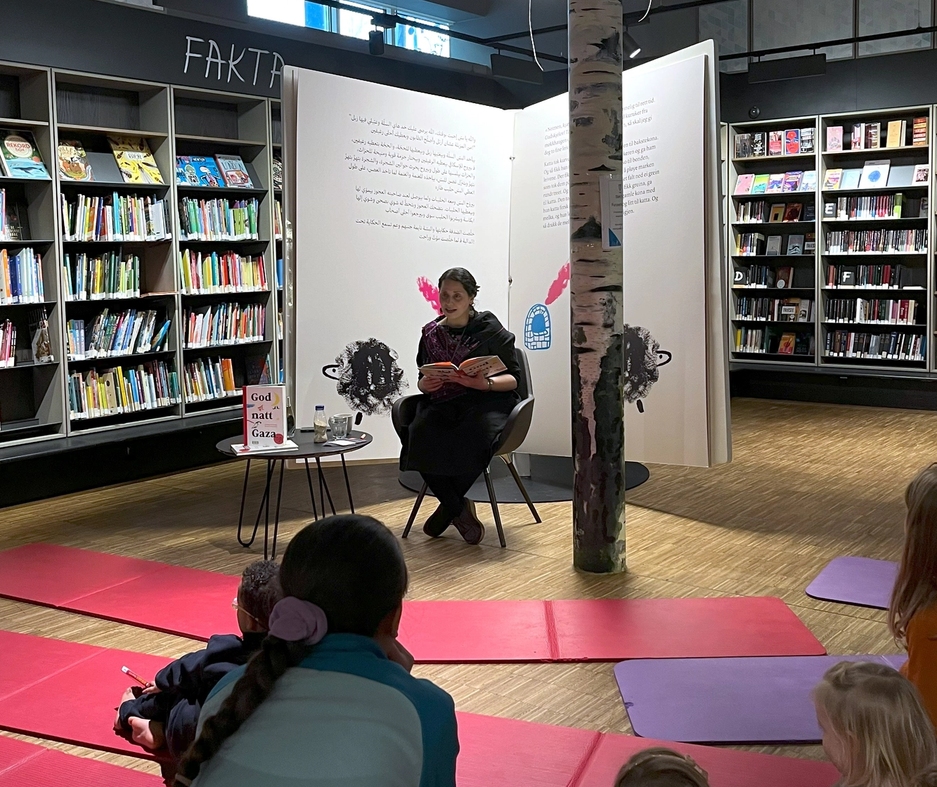 Fra en lesestund av boken.