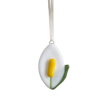 Fredslilje juletrepynt laget av glass