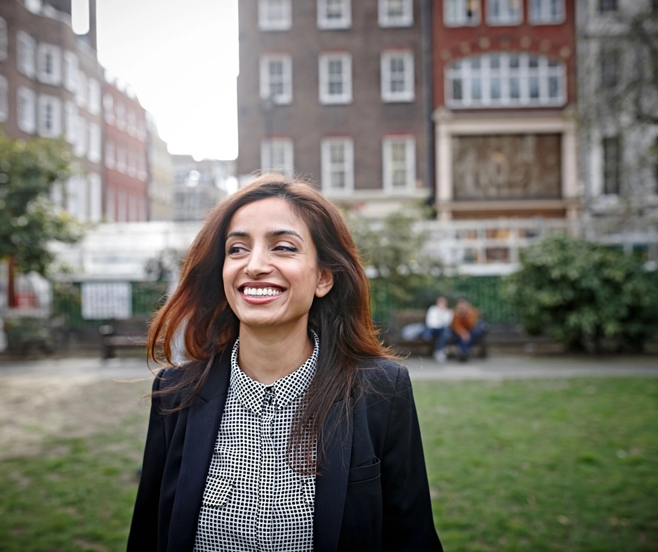 Deeyah Khan portrett