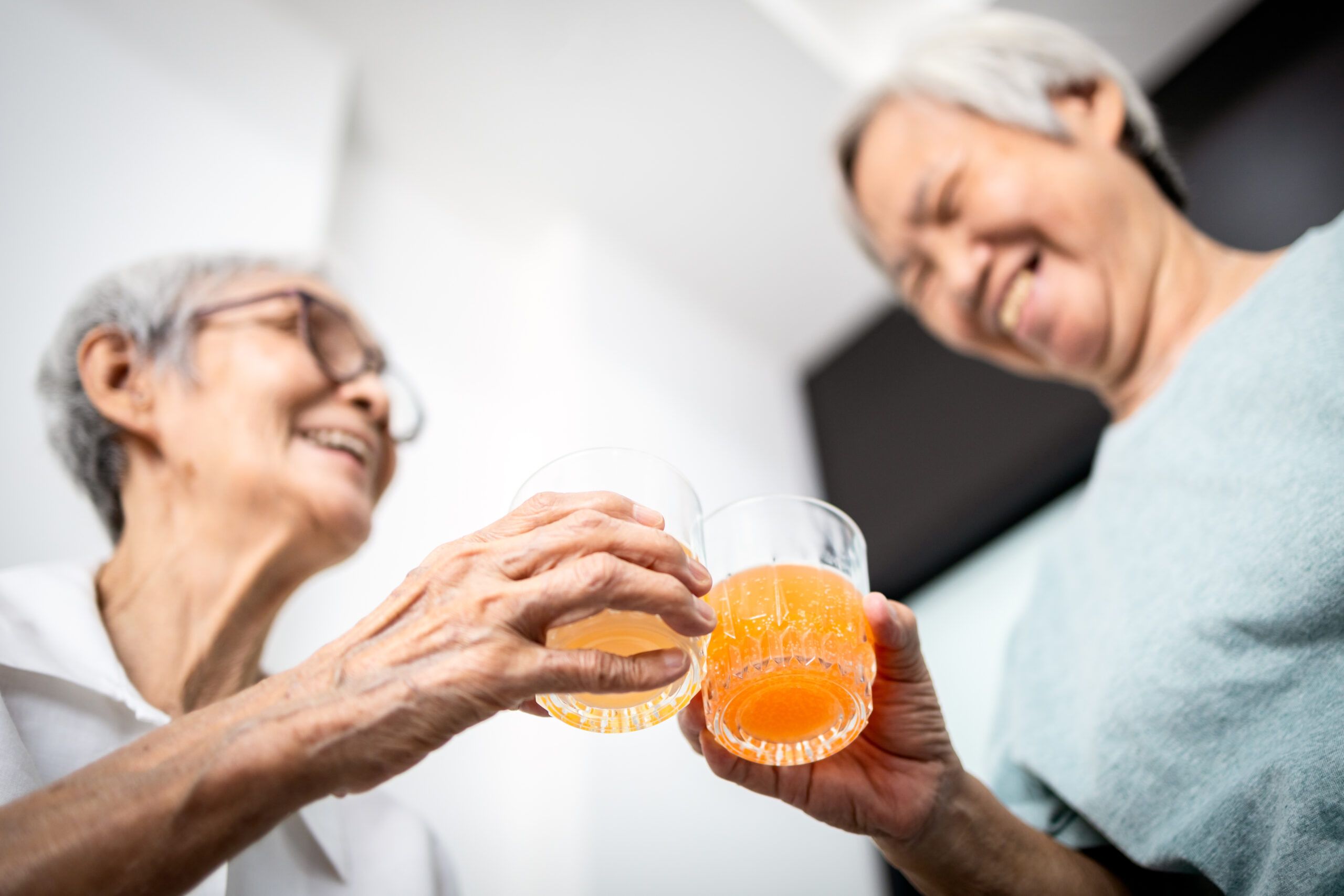 older adults boosting immune system with healthy drinks