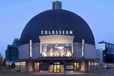 Kulturdepartementet vil fjerne konsesjonskravet for filmvisning. Her Colosseum kino i Oslo. (Foto: AktiviOslo)