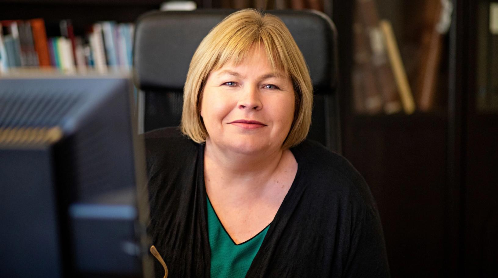 NPs generalsekretær Elin Floberghagen får skryt av sin kollega Arne Jensen i Norsk Redaktørforening. (Foto: NTB)