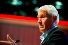 Europarådet, her ved generalsekretær Thorbjørn Jagland, ønsker å innføre felles europiske retningslinjer for medienes omtale av privatlivet. Det synes norske medieorganisasjoner er en dårlig ide. (Foto: Vegard Wivestad Grøtt/NTB Scanpix)